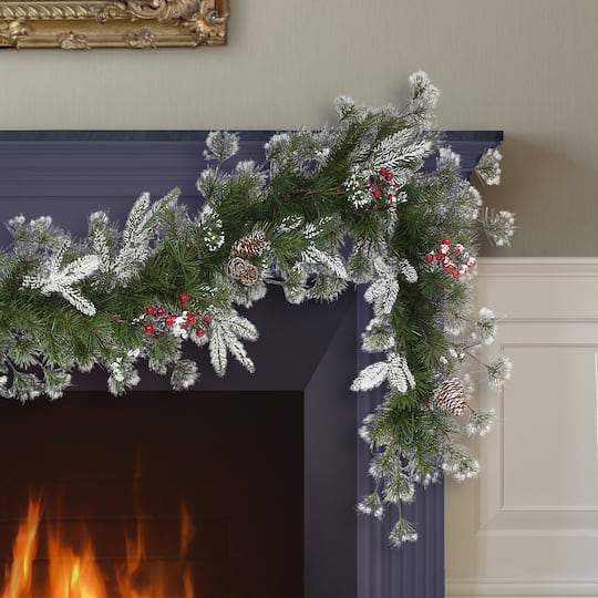 9ft. Decorated Garland